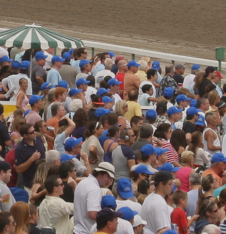 patrons watching race