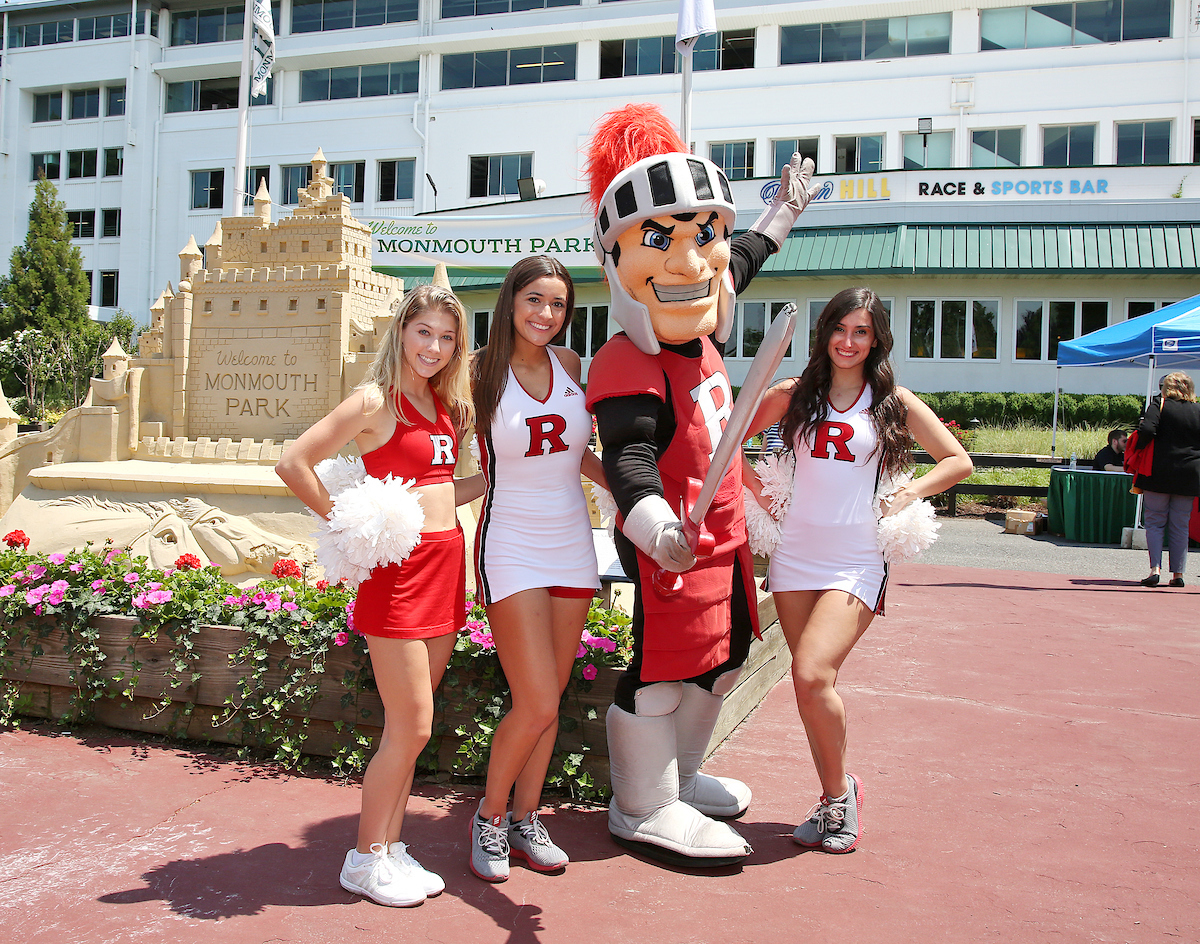 mascot and cheerleaders